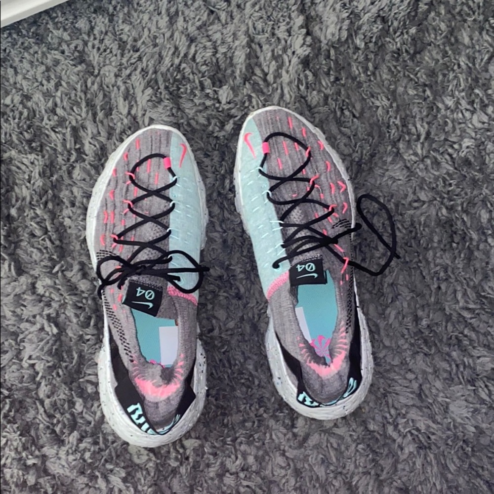 NIKE HIPPIES (WORN ONCE)